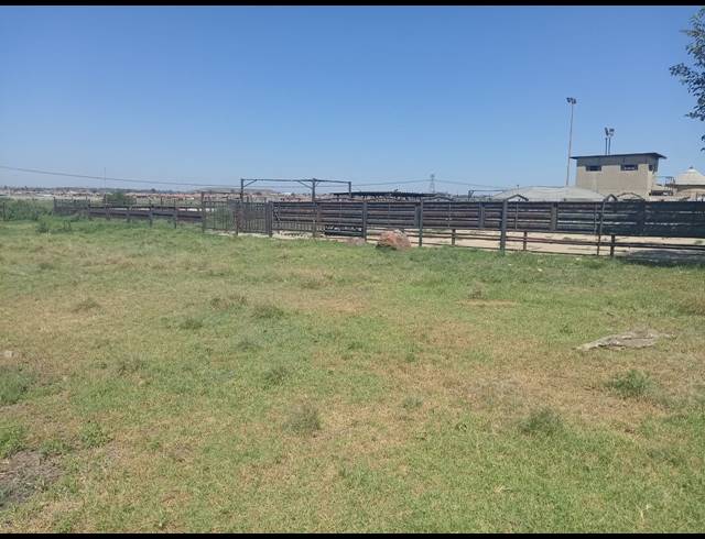 93,766M² FARM FOR SALE IN ROODS GARDENS